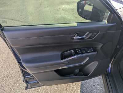 2024 Nissan Pathfinder, $39900. Photo 10