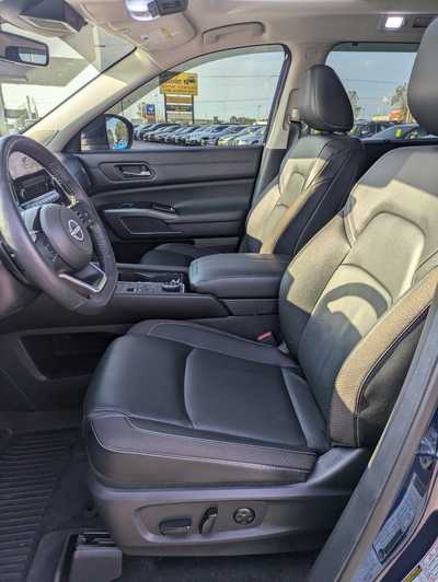 2024 Nissan Pathfinder, $39900. Photo 12