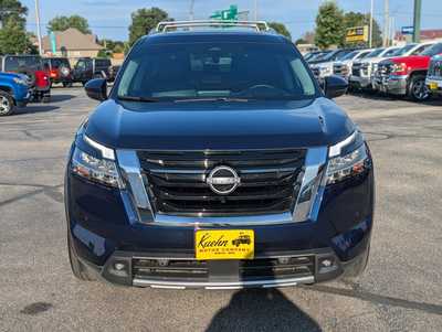 2024 Nissan Pathfinder, $39900. Photo 3
