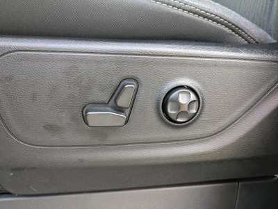2021 RAM 1500 Crew Cab, $33900. Photo 12