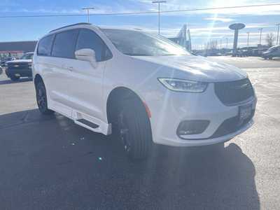 2022 Chrysler Pacifica, $58995. Photo 7