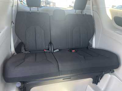 2018 Chrysler Pacifica, $49995. Photo 11