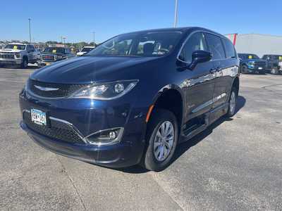 2018 Chrysler Pacifica, $49995. Photo 5