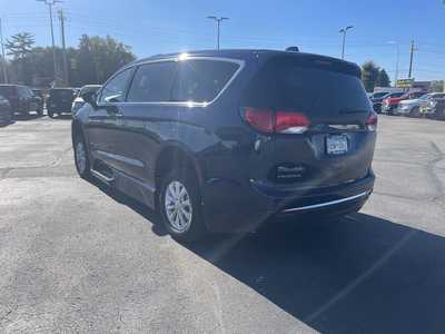 2018 Chrysler Pacifica, $49995. Photo 7