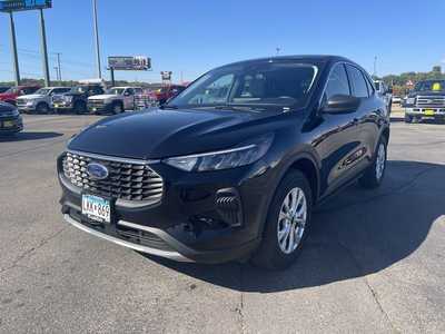 2023 Ford Escape, $25995. Photo 4