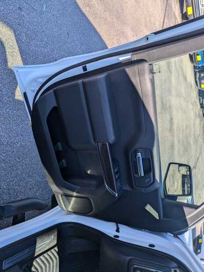 2022 Chevrolet 1500 Crew Cab, $41900. Photo 10