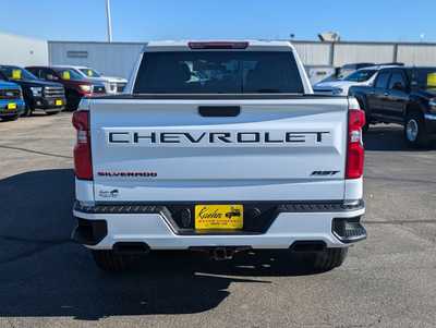 2022 Chevrolet 1500 Crew Cab, $41900. Photo 7