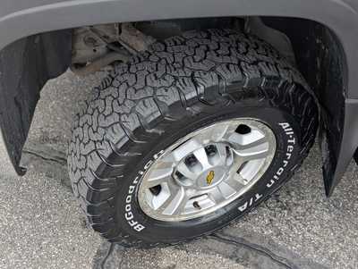 2009 Chevrolet 2500 Crew Cab, $18900. Photo 9