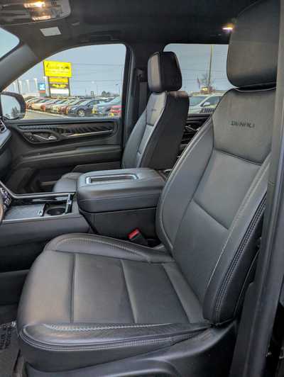 2023 GMC Yukon XL, $71900. Photo 12
