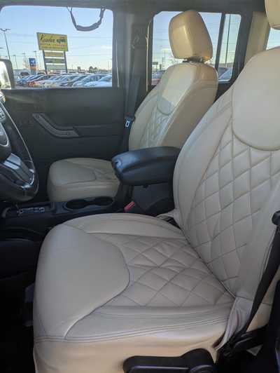 2013 Jeep Wrangler Unlimited, $24990. Photo 11