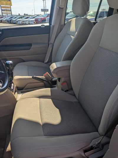 2010 Jeep Compass, $8995. Photo 11