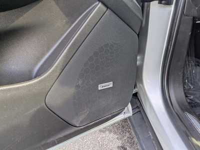2019 Cadillac XT5, $18995. Photo 11
