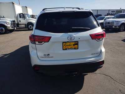 2018 Toyota Highlander, $26495. Photo 7