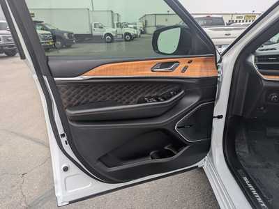2022 Jeep Grand Cherokee, $42995. Photo 10