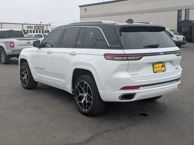 2022 Jeep Grand Cherokee, $42995. Photo 6