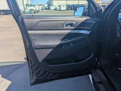 2017 Ford Explorer, $15995. Photo 10