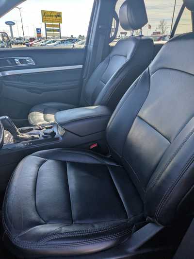 2017 Ford Explorer, $15995. Photo 11