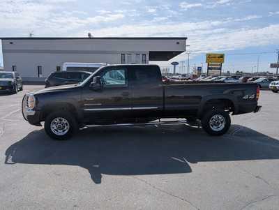 2005 GMC 2500 Ext Cab, $7995. Photo 5
