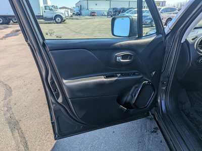 2018 Jeep Renegade, $13495. Photo 10