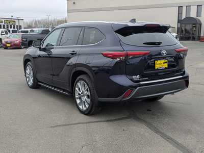 2022 Toyota Highlander, $44900. Photo 6