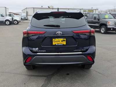 2022 Toyota Highlander, $44900. Photo 7