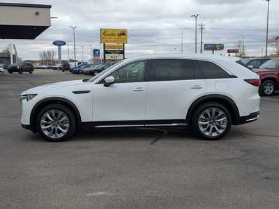 2024 Mazda CX-90, $36495. Photo 5