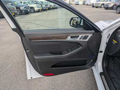 2016 Hyundai Genesis, $17990. Photo 10