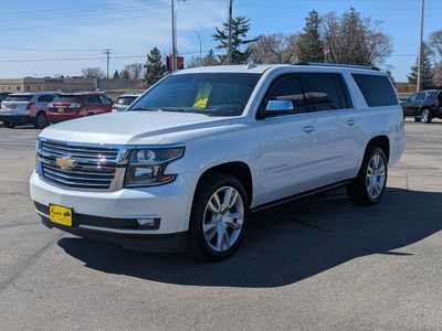 2017 Chevrolet Suburban, $31900. Photo 4