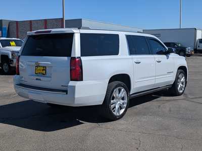 2017 Chevrolet Suburban, $31900. Photo 8