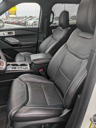 2021 Ford Explorer, $33900. Photo 12