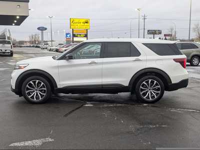 2021 Ford Explorer, $33900. Photo 5