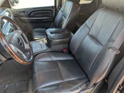 2009 GMC Yukon XL, $7995. Photo 10