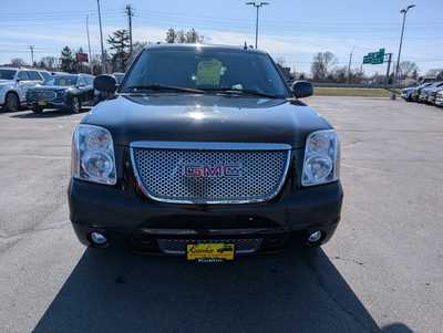 2009 GMC Yukon XL, $7995. Photo 3
