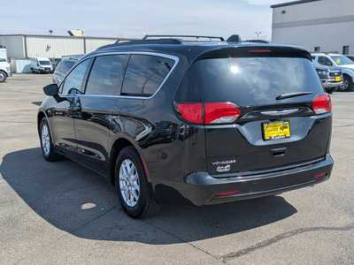 2020 Chrysler Voyager, $12900. Photo 6