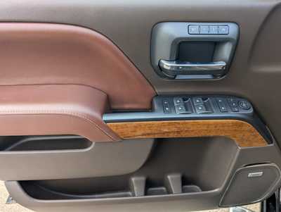 2015 Chevrolet 1500 Crew Cab, $27995. Photo 11