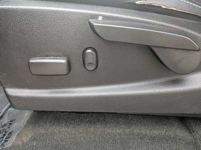 2016 Chevrolet Colorado Crew Cab, $19900. Photo 12