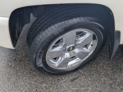 2011 Chevrolet 1500 Crew Cab, $16995. Photo 9