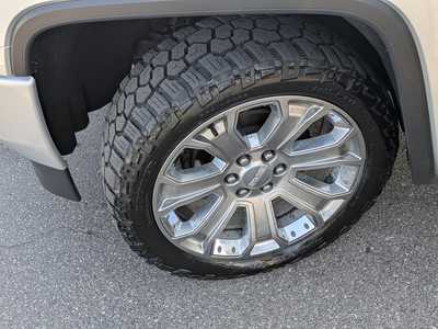 2017 GMC 1500 Crew Cab, $27900. Photo 9
