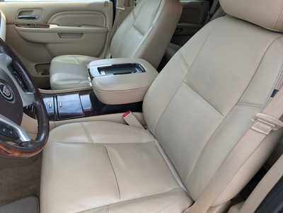2013 Cadillac Escalade, $18990. Photo 11