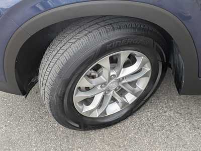 2019 Hyundai Santa Fe, $16990. Photo 9
