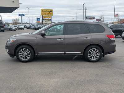 2015 Nissan Pathfinder, $10900. Photo 5