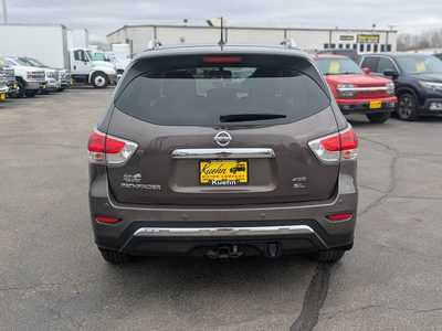 2015 Nissan Pathfinder, $10900. Photo 7