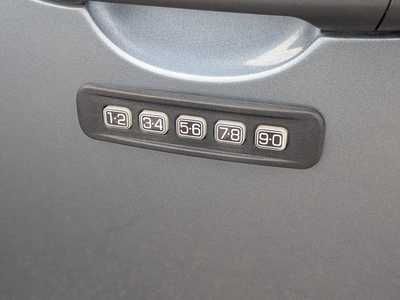 2010 Ford Escape, $7995. Photo 10