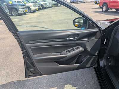 2022 Nissan Altima, $20900. Photo 10