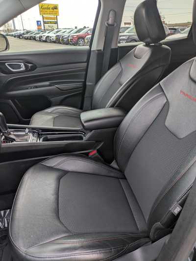 2022 Jeep Compass, $24900. Photo 11