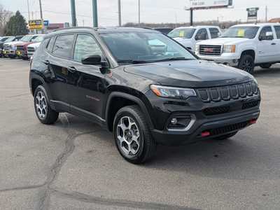 2022 Jeep Compass, $24900. Photo 2