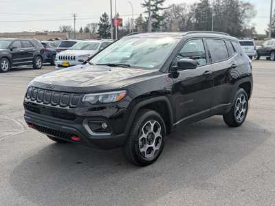 2022 Jeep Compass, $24900. Photo 4