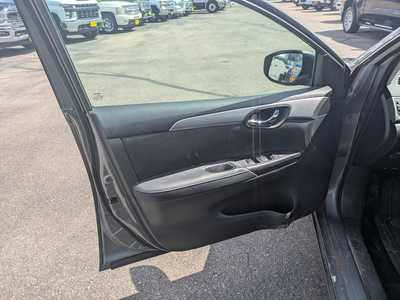 2017 Nissan Sentra, $10900. Photo 10