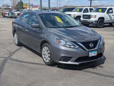 2017 Nissan Sentra, $10900. Photo 2