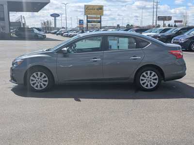 2017 Nissan Sentra, $10900. Photo 5